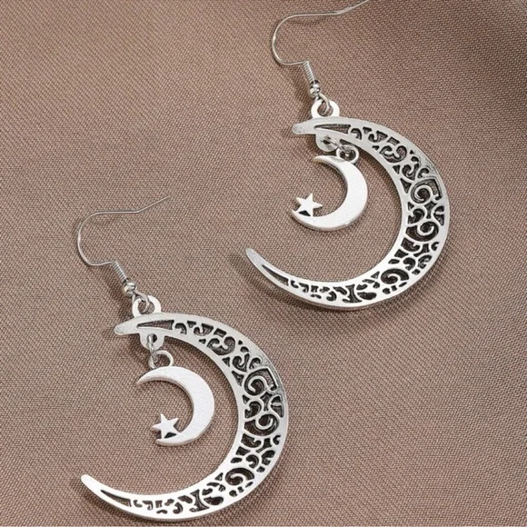 1 LEFT! Silver Crescent Moon Dangle Earrings - Picture 3 of 6